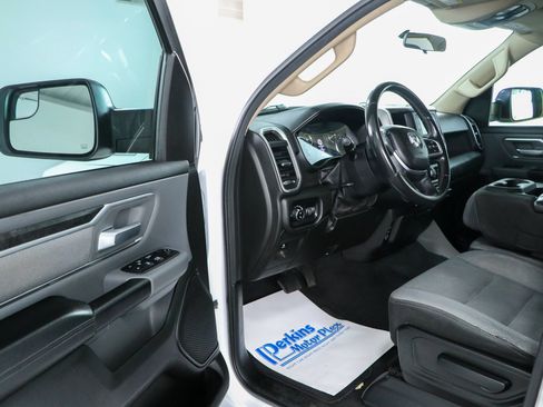 Used 2019 RAM 1500 Big Horn AWD/4WD image 3
