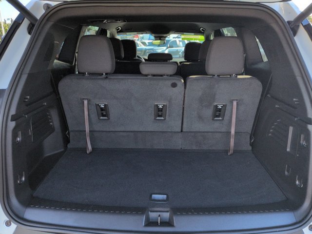 Used 2025 GMC Acadia Elevation w/ Black Edition FWD image 12