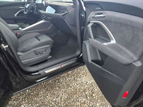 New 2025 Audi SQ5 Premium Plus image 10