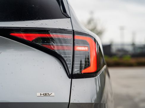 New 2026 Kia Sportage LX FWD image 9