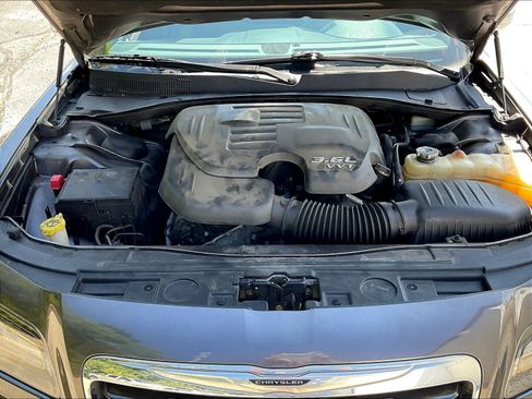 Used 2014 Chrysler 300 S AWD/4WD image 30