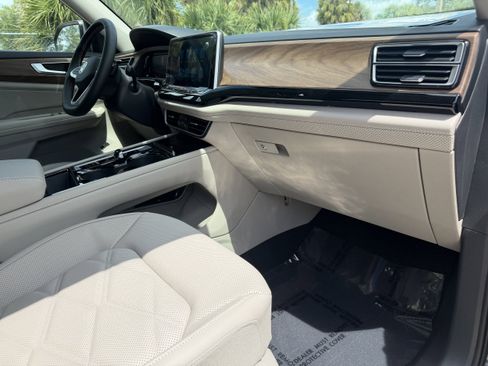 New 2026 Volkswagen Atlas SE FWD image 12