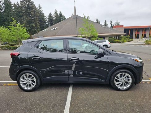 New 2027 Chevrolet Bolt LT w/ Comfort Package FWD image 6