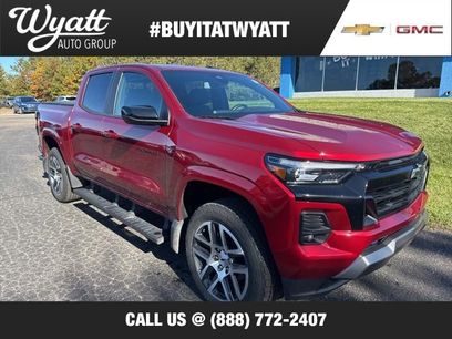 Used 2023 Chevrolet Colorado Z71 w/ Z71 Convenience Package 2