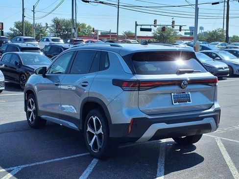 New 2025 Volkswagen Tiguan SE FWD image 4