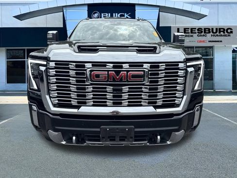 Used 2024 GMC Sierra 2500 Denali w/ Denali Reserve Package AWD/4WD image 2