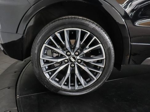 Certified 2025 Cadillac XT4 Sport AWD/4WD image 11