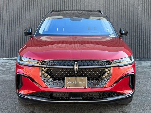 New 2026 Lincoln Nautilus Reserve image 2