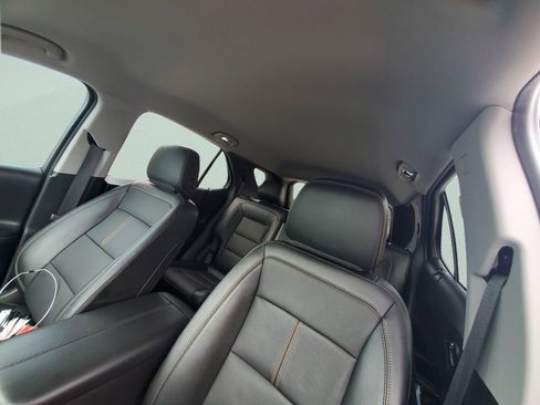 Used 2023 Chevrolet Equinox Premier image 28