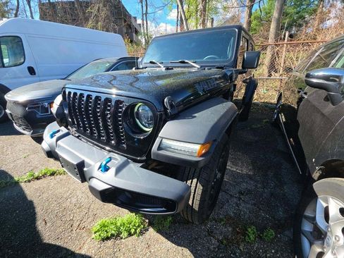 Used 2023 Jeep Wrangler Unlimited w/ 8.4" Radio Group AWD/4WD image 1