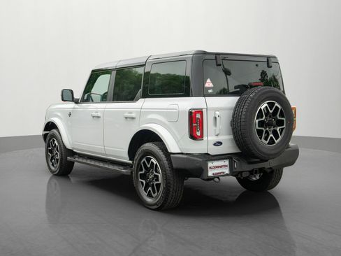 Used 2024 Ford Bronco Outer Banks AWD/4WD image 5