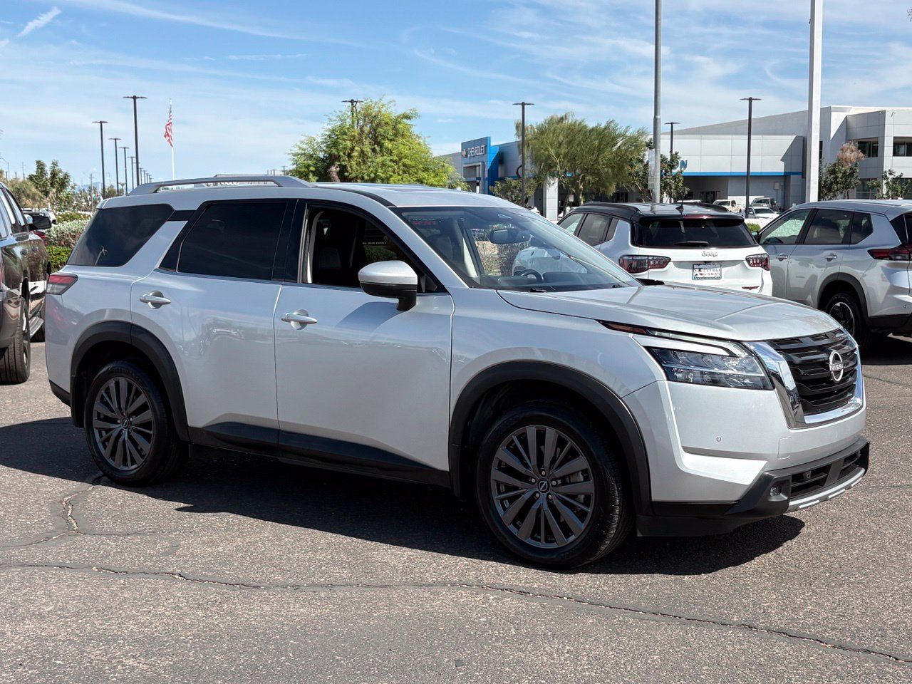 Certified 2022 Nissan Pathfinder SL w/ SL Premium Package FWD image 8