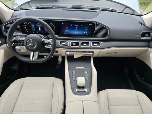 New 2026 Mercedes-Benz GLS 450 4MATIC image 17