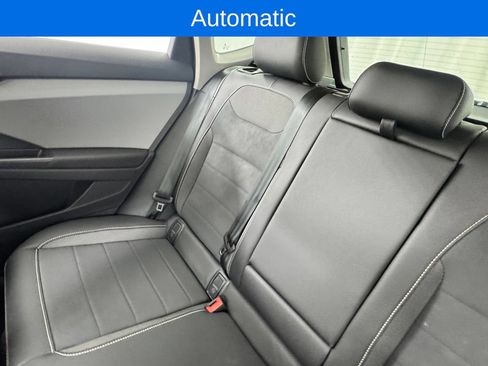 Used 2023 Volkswagen Taos SE AWD/4WD image 13