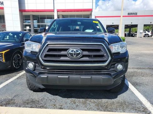 Used 2023 Toyota Tacoma SR5 w/ Technology Package image 2