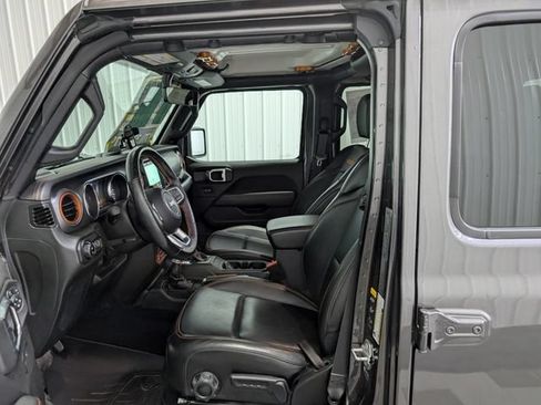 Used 2022 Jeep Gladiator Mojave w/ LED Lighting Group AWD/4WD image 13