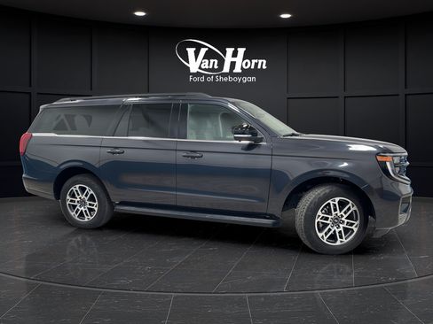 Used 2025 Ford Expedition Max Active AWD/4WD image 8