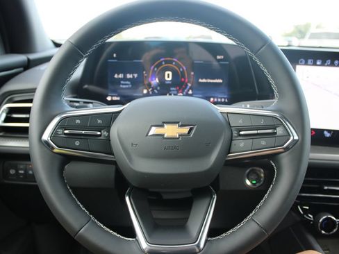 New 2027 Chevrolet Traverse LT w/ Driver Confidence Package FWD image 36