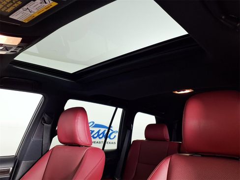 Used 2022 Lexus GX 460 Premium w/ Premium Plus Package image 15