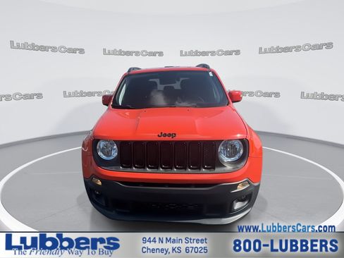 Used 2018 Jeep Renegade Altitude FWD image 3