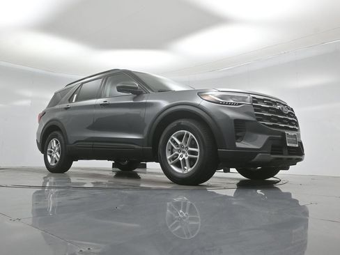 New 2026 Ford Explorer Active RWD image 45