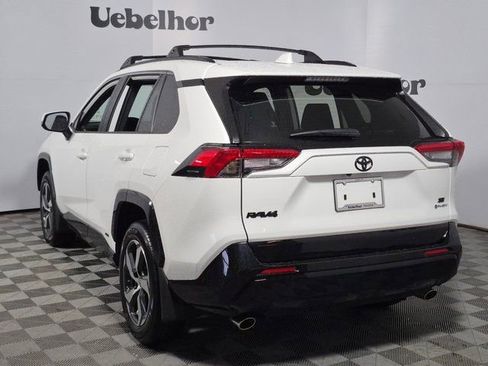 New 2025 Toyota RAV4 SE image 5