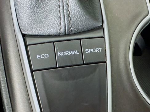 Used 2023 Toyota Camry LE FWD image 17
