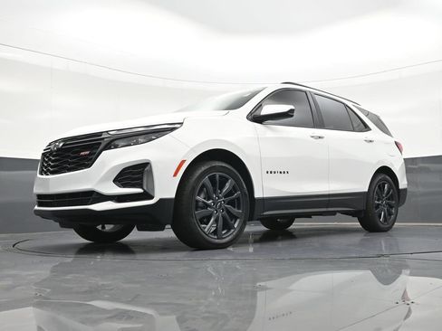 Used 2024 Chevrolet Equinox RS FWD image 23