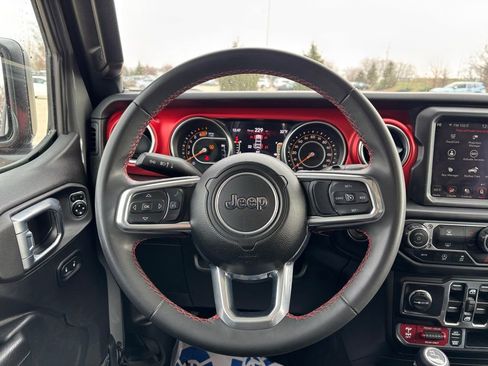 Used 2023 Jeep Wrangler Unlimited Rubicon image 13