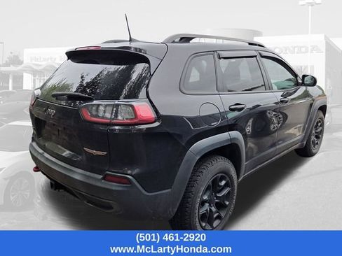 Used 2019 Jeep Cherokee Trailhawk w/ Comfort/Convenience Group AWD/4WD image 4