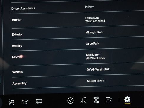 Used 2023 Rivian R1T Adventure image 15