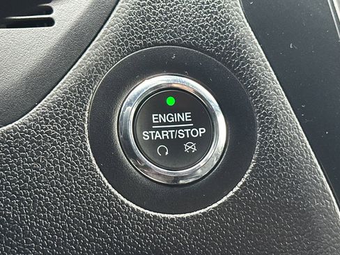 Used 2019 Ford Explorer XLT w/ Equipment Group 202A image 21