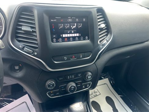 Used 2021 Jeep Cherokee Latitude Lux AWD/4WD image 23
