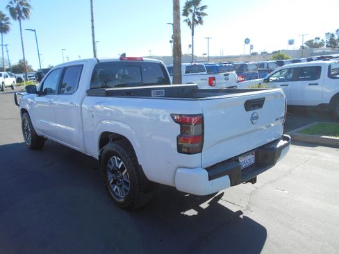 Used 2023 Nissan Frontier SV w/ Technology Package image 5
