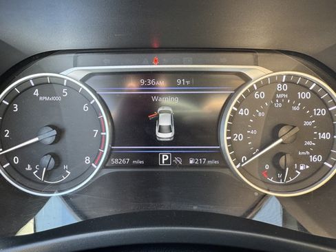 Used 2024 Nissan Sentra SV FWD image 9