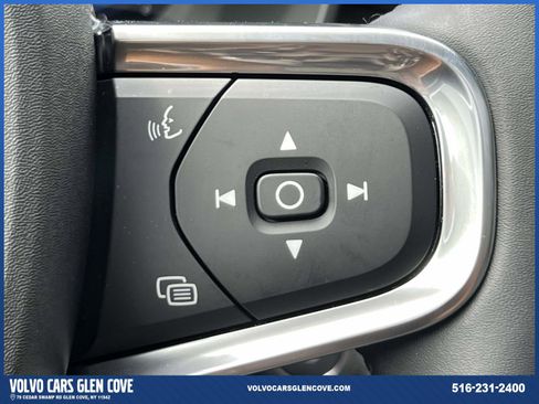 Certified 2025 Volvo XC40 B5 Ultra w/ Protection Package Premier image 23