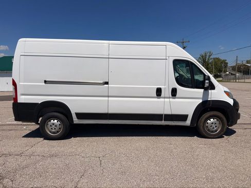 Used 2023 RAM ProMaster 2500 FWD image 4