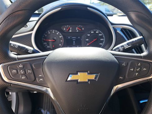 Used 2024 Chevrolet Malibu LT image 9