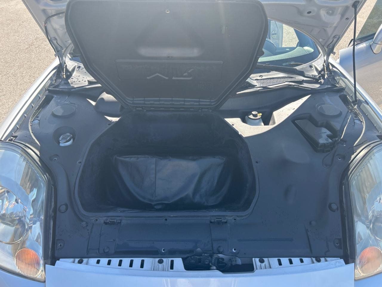 Used 2003 Toyota MR2 RWD image 20