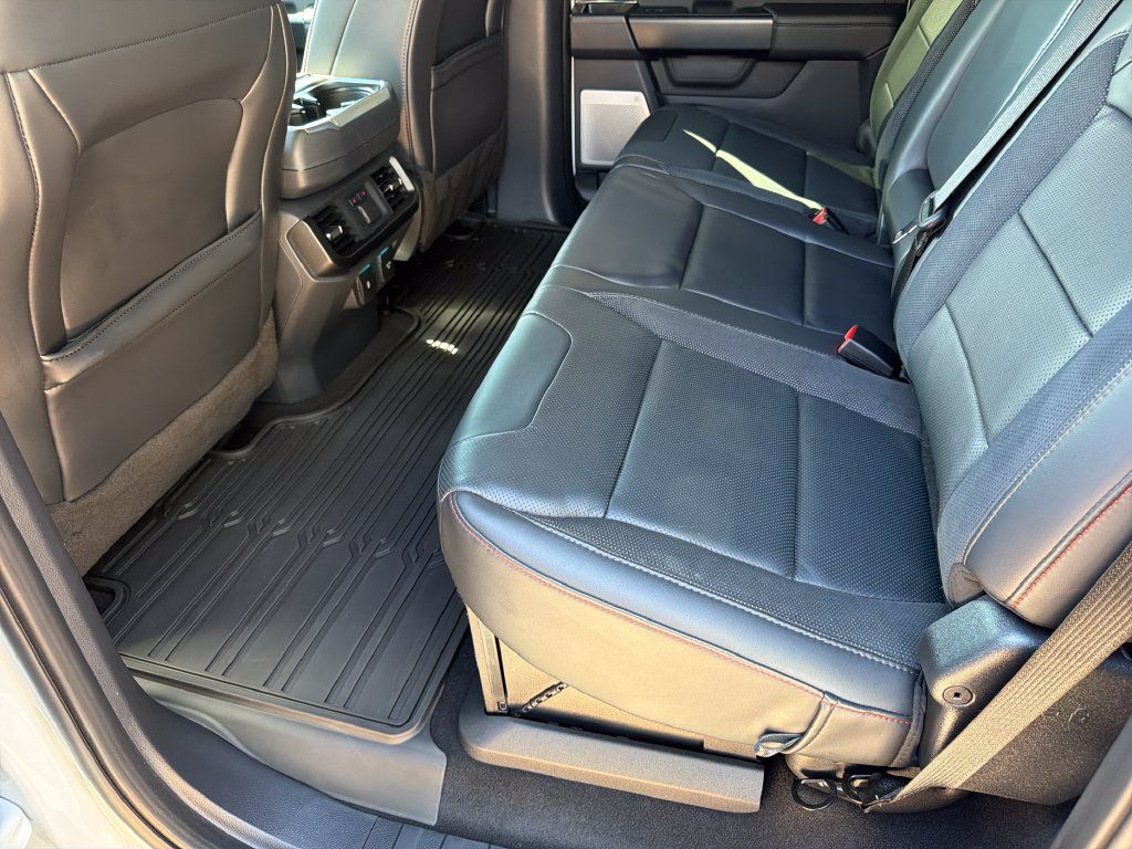 Used 2025 Ford F150 Raptor AWD/4WD image 36