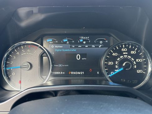 Used 2016 Ford F150 Lariat w/ Equipment Group 502A Luxury AWD/4WD image 26