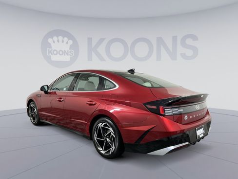 Used 2024 Hyundai Sonata SEL w/ Convenience Package FWD image 8