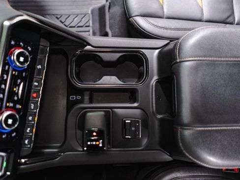 Used 2024 GMC Sierra 1500 AT4 w/ Technology Package image 17