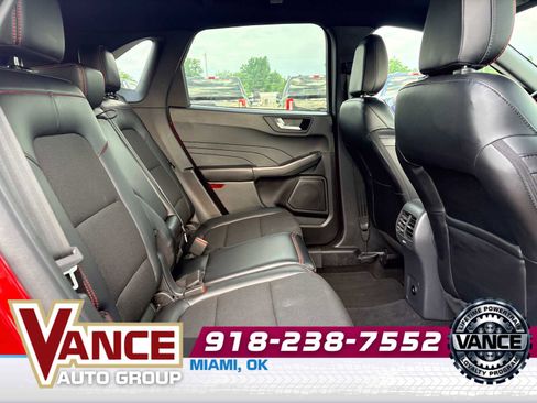 Used 2025 Ford Escape ST-Line AWD/4WD image 17