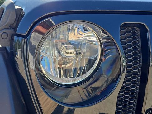 Used 2021 Jeep Wrangler Unlimited Sport AWD/4WD image 7