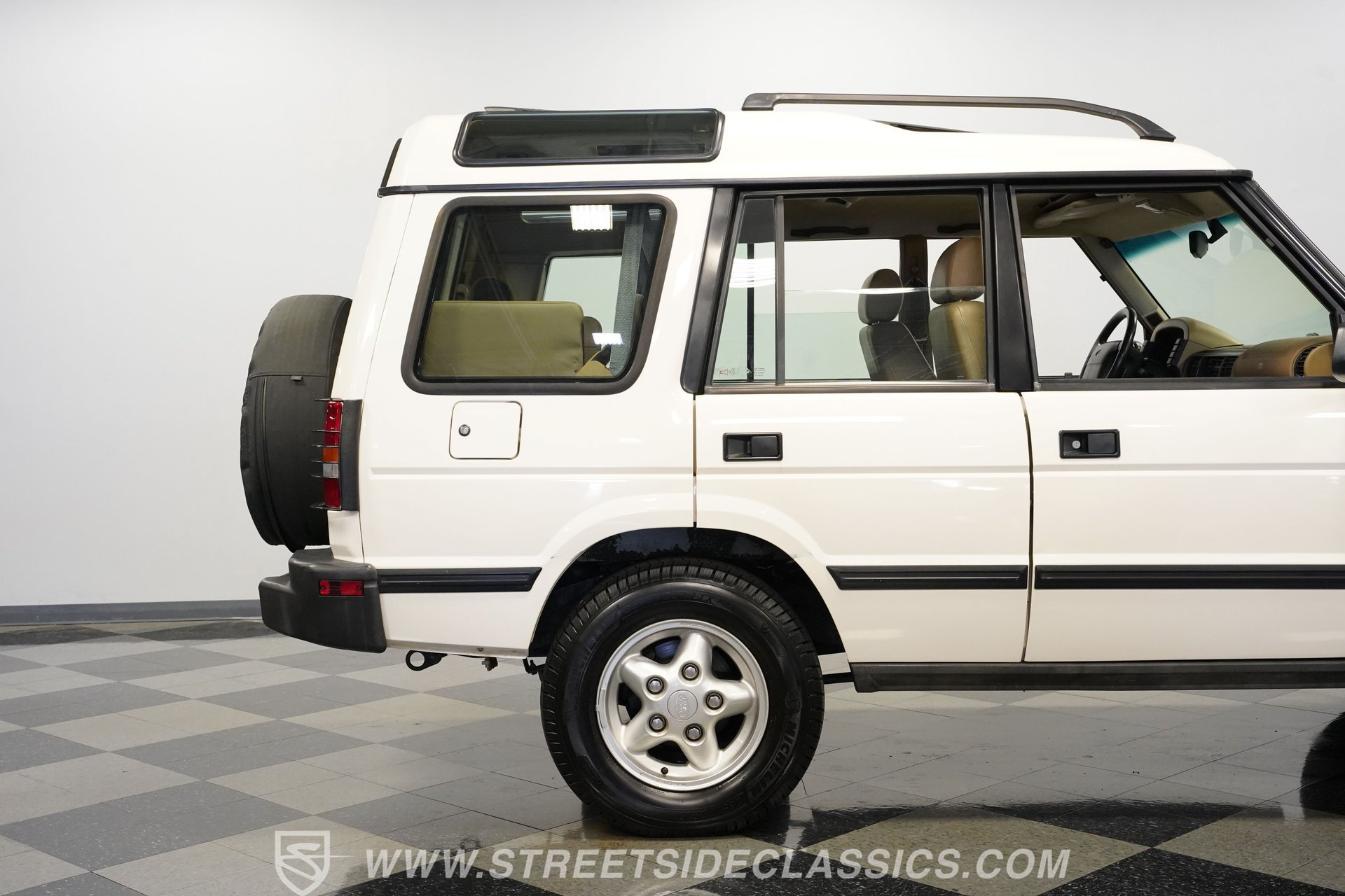 Used 1996 Land Rover Discovery AWD/4WD image 30