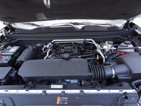 New 2026 GMC Canyon Elevation w/ Convenience Package RWD image 9