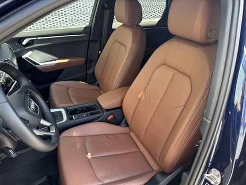 Certified 2025 Audi Q3 2.0T Premium Plus w/ Premium Plus Package image 10