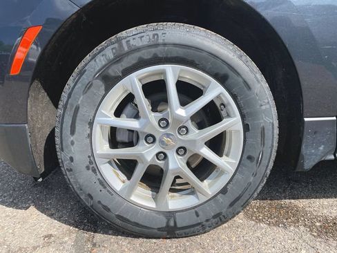 Used 2023 Chevrolet Equinox LT AWD/4WD image 13