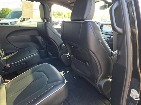 Used 2026 Chrysler Pacifica Limited w/ S Appearance Package AWD/4WD image 20